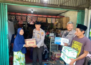 Sampaikan Duka Mendalam, Polres Pelabuhan Tanjung Perak Takziah ke Rumah Dua Santri Korban Reruntuhan Ponpes Al Khoziny