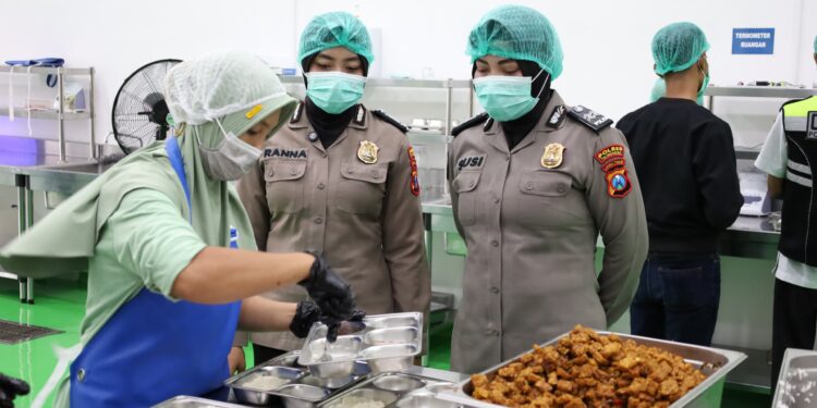 Pastikan MBG Higienis Polres Tulungagung Uji Food Safety Di SPPG