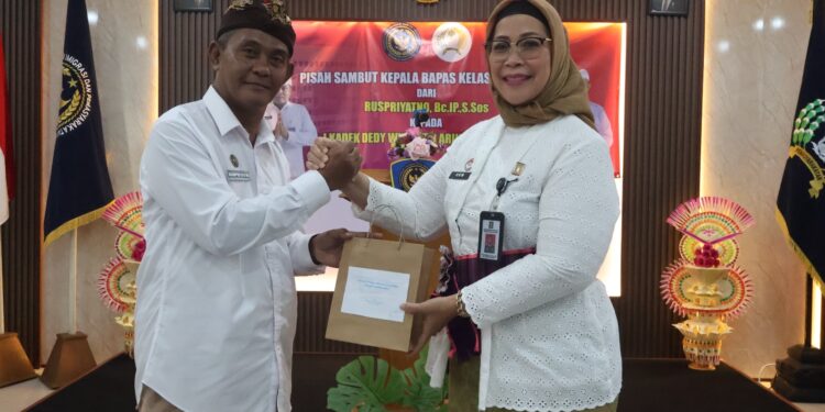 Perkuat Sinergi Antar Kementerian, Kakanwil Kemenkum Bali Hadiri Pisah Sambut Kepala Bapas Denpasar