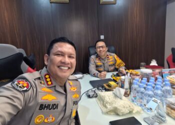 Kombes Pol Budi Hermanto Yang Mau Menjabat Kabid Humas Polda Metro Jaya Terlihat belajar ‘Menimba Ilmu’ kepada Brigjen Pol Ade Ary Syam Indradi