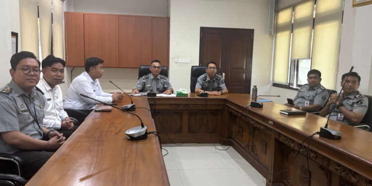 Perkuat Kapasitas SDM Hukum, Kanwil Kemenkum Bali Ikuti Sosialisasi Penyelenggaraan Uji Kompetensi Perancang Peraturan Perundang-undangan