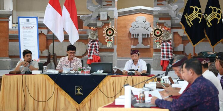 Harmonisasi Enam Raperda dan Raperbup Kabupaten Jembrana, Kanwil Kemenkum Bali Komitmen Wujudkan Produk Hukum Daerah yang Selaras, Sistematis Dan Berkeadilan