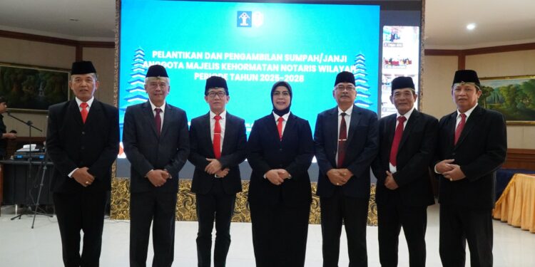 MKNW Bali Periode 2025–2028 Resmi Dilantik, Kanwil Kemenkum Bali Dorong Pengawasan Profesi Notaris Yang Berintegritas
