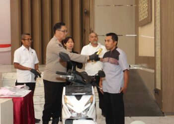 Polda Jatim Kembalikan Motor kepada Pemiliknya Usai Ditemukan Saat Operasi Sikat Semeru 2025