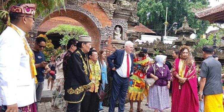 Dapat Kehormatan Seremoni 30 Raja Di Puri Agung Ubud, FWJ Indonesia Katakan Ini
