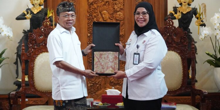 Akses Keadilan Merata hingga ke Desa: Kakanwil Kemenkum Bali Matangkan Persiapan Peresmian 100% Posbankum Bersama Gubernur Bali