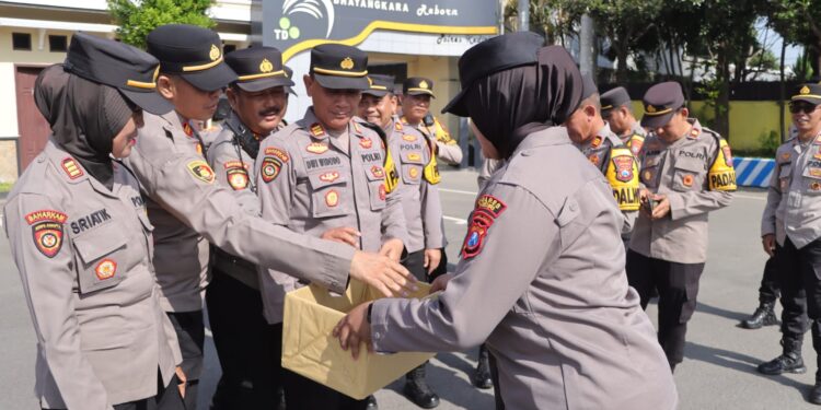 Polres Kediri Galang Donasi Dari Anggota Untuk Korban Bencana Alam Aceh Sumatera